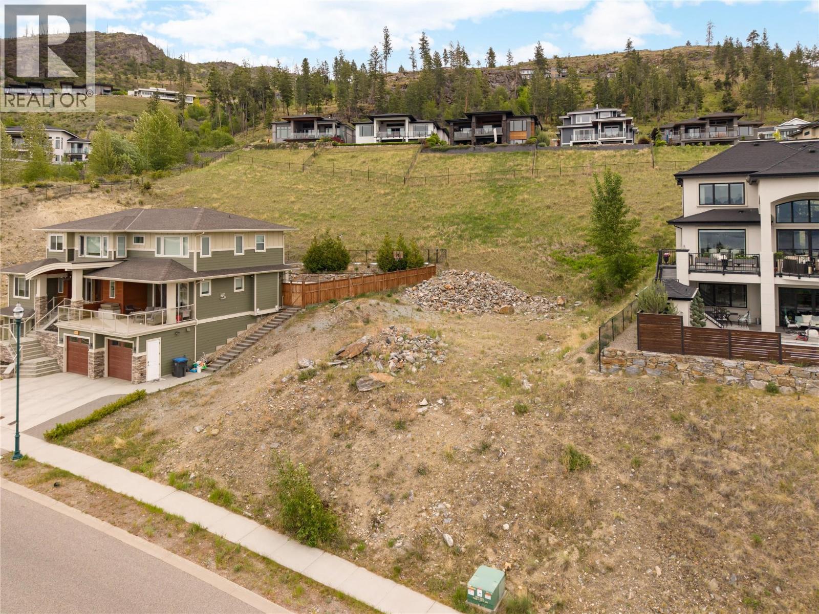 5677 Mountainside Drive, Kelowna