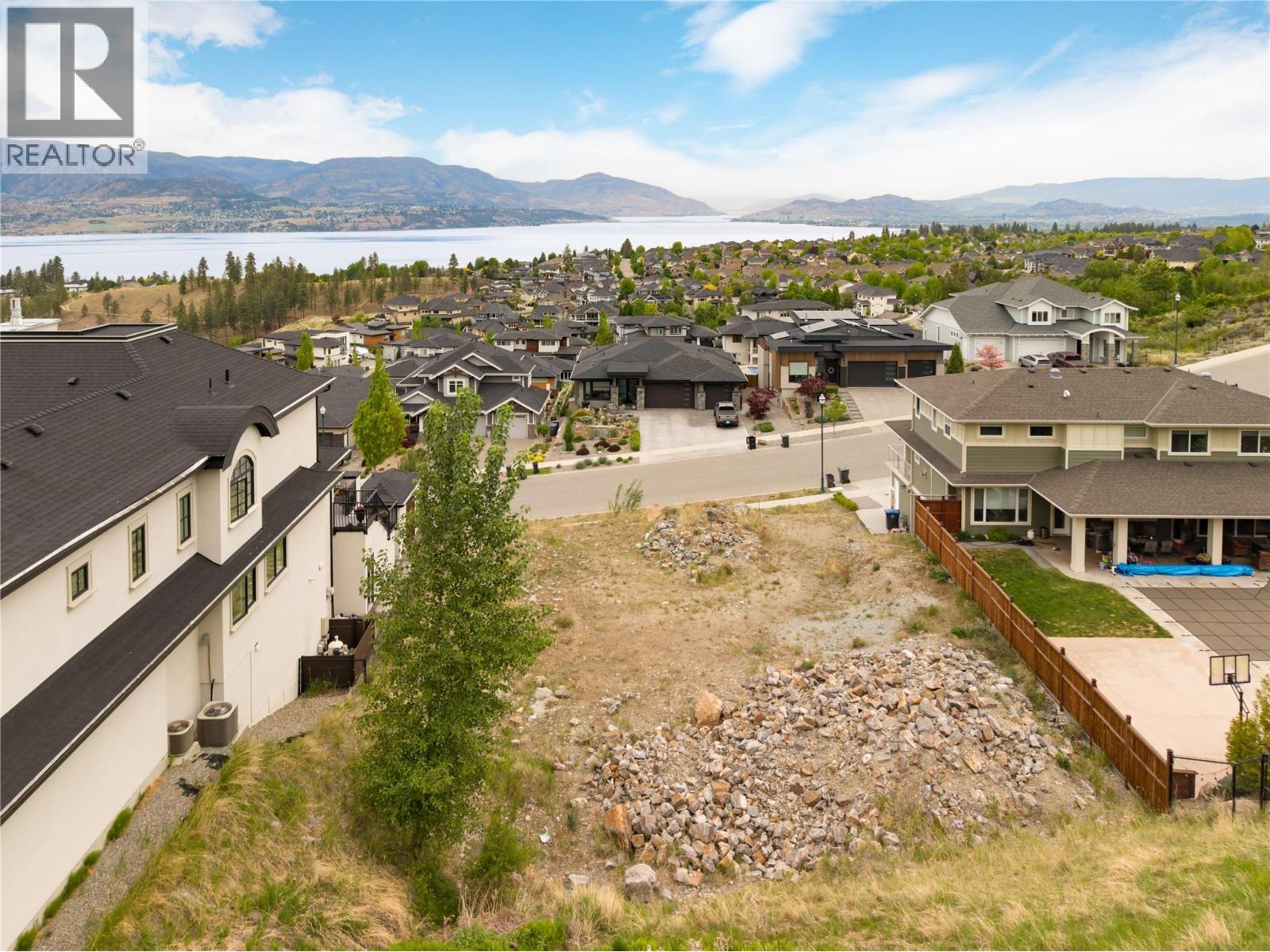 5677 Mountainside Drive, Kelowna