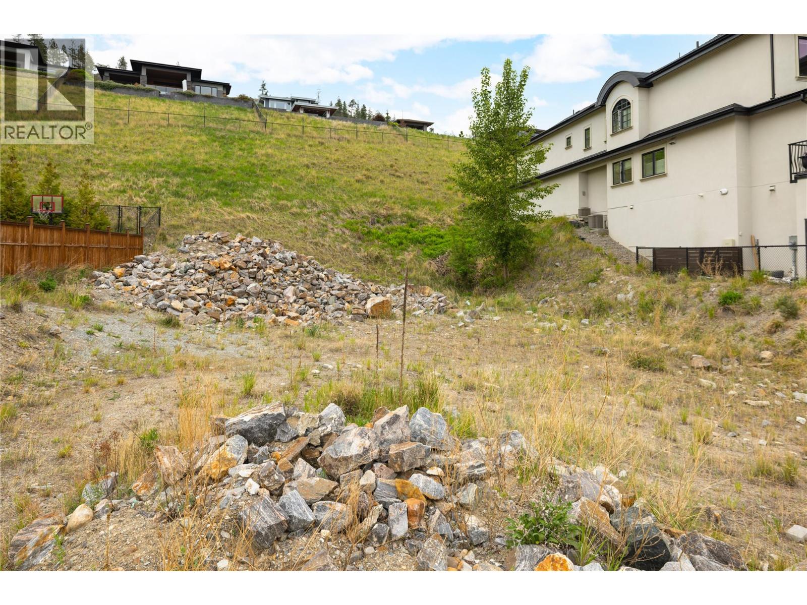 5677 Mountainside Drive, Kelowna