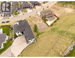 5677 Mountainside Drive, Kelowna, BC V1W5L5 Photo 15