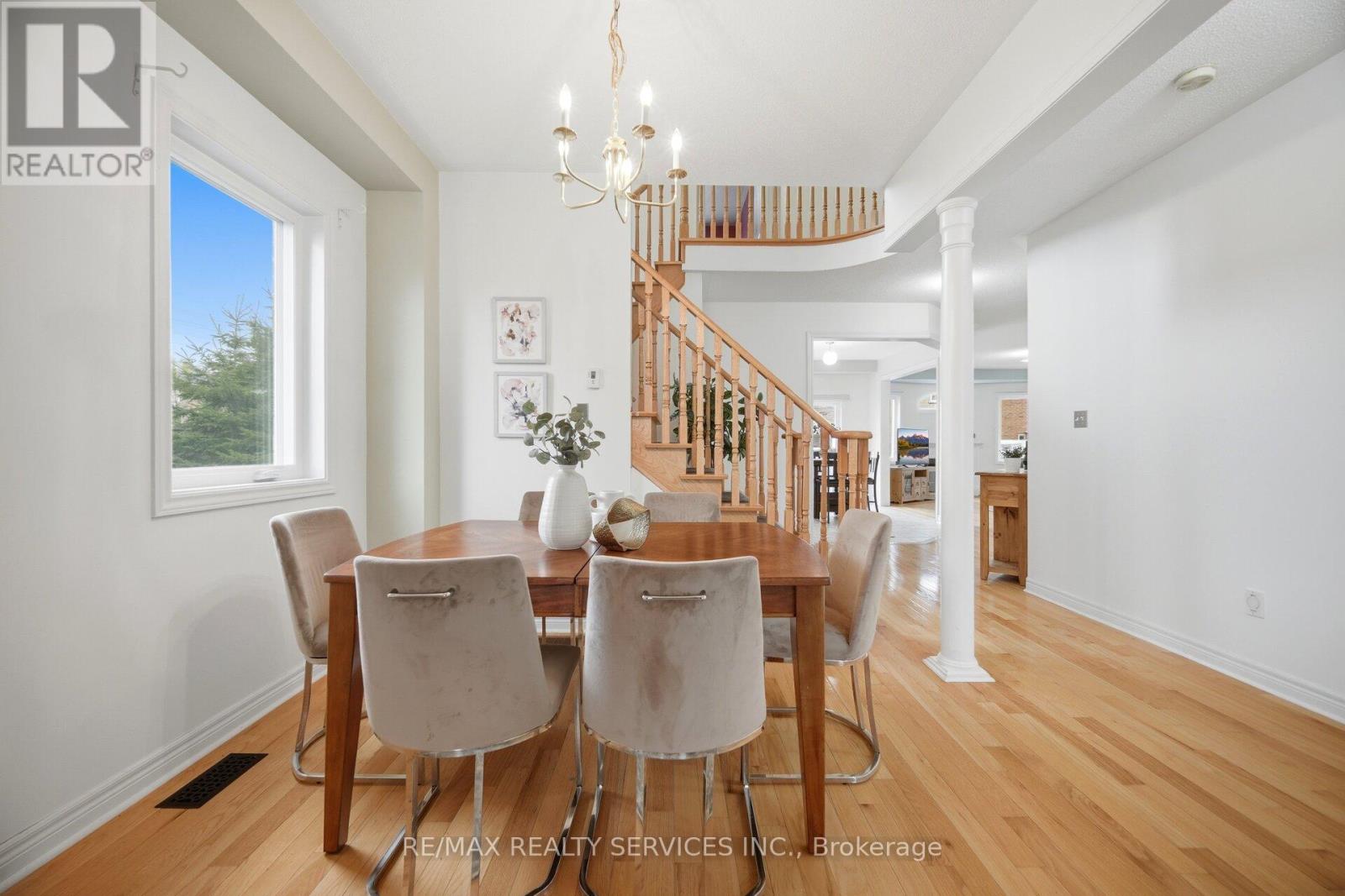 40 SIR JACOBS CRESCENT - 11