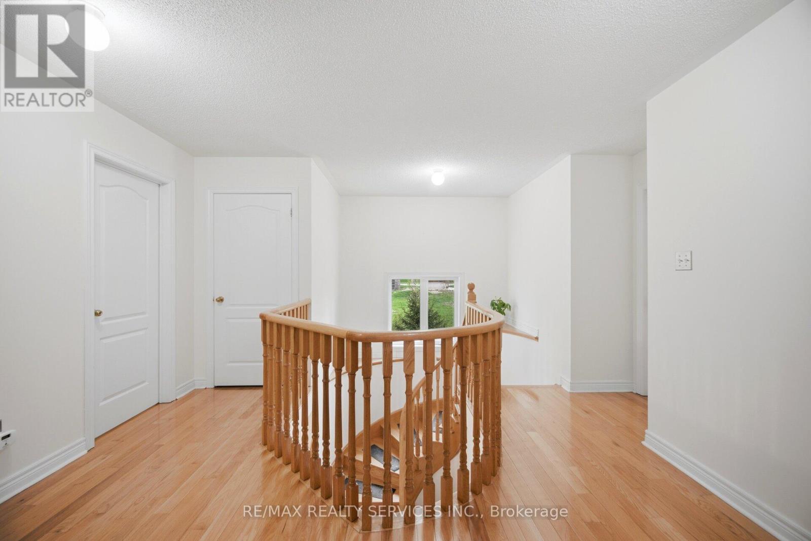 40 SIR JACOBS CRESCENT - 27