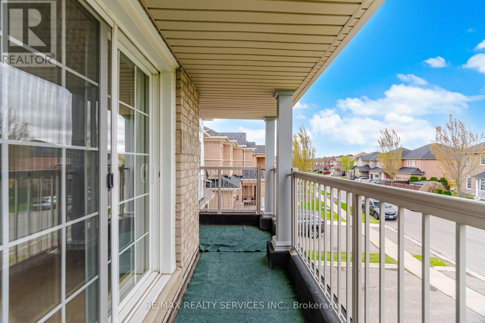 40 SIR JACOBS CRESCENT - 43