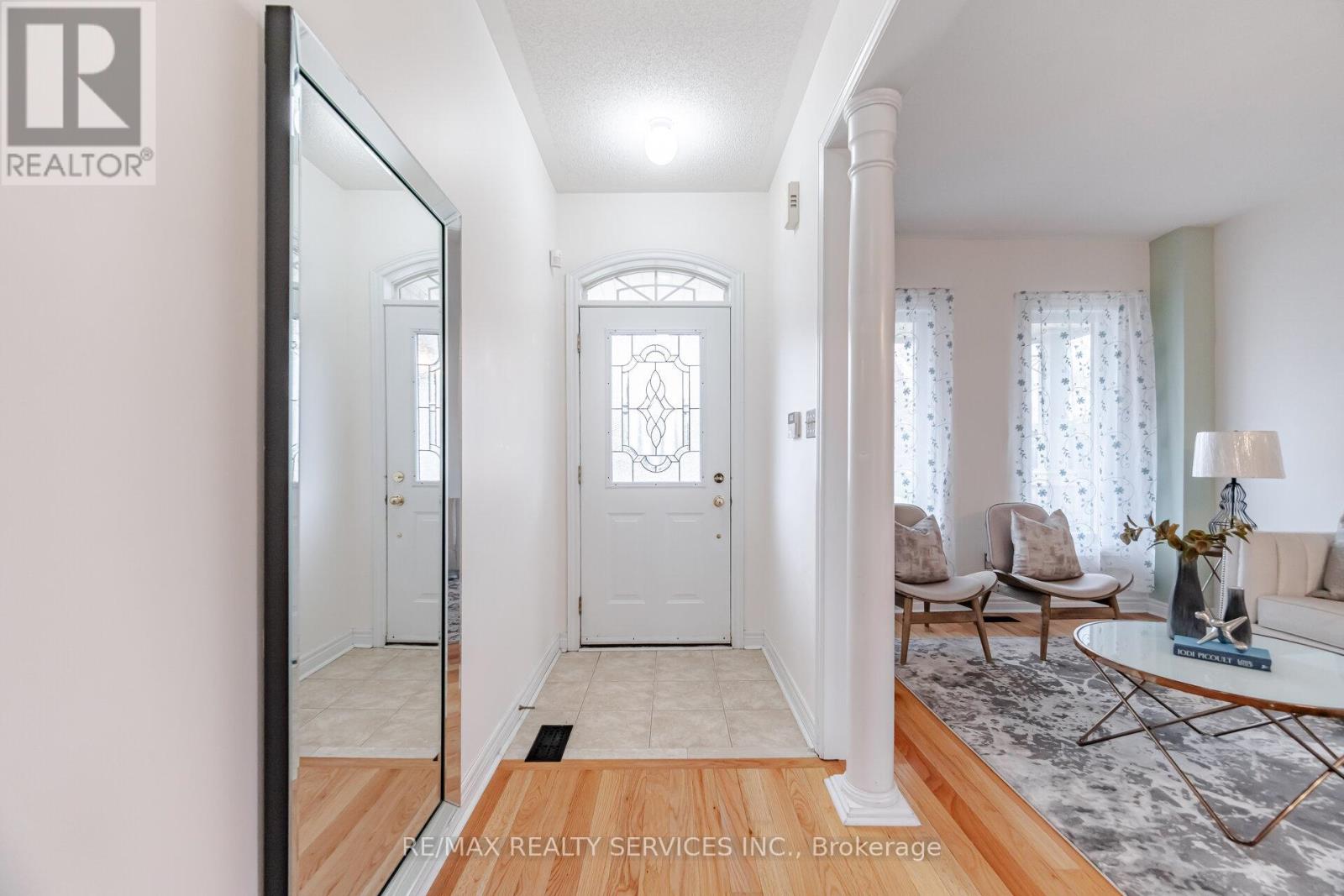 40 SIR JACOBS CRESCENT - 7