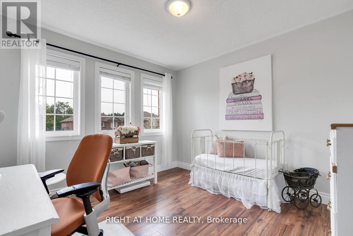 23 DON MORRIS COURT - 21
