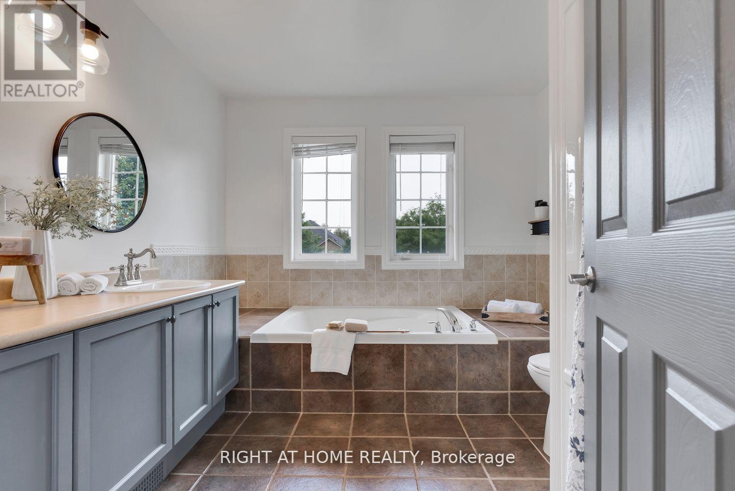 23 DON MORRIS COURT - 28