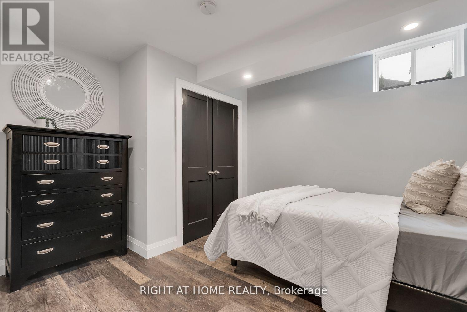 23 DON MORRIS COURT - 32