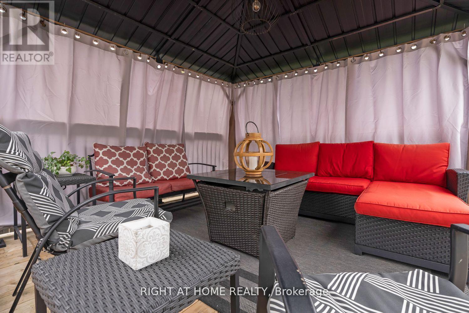 23 DON MORRIS COURT - 38