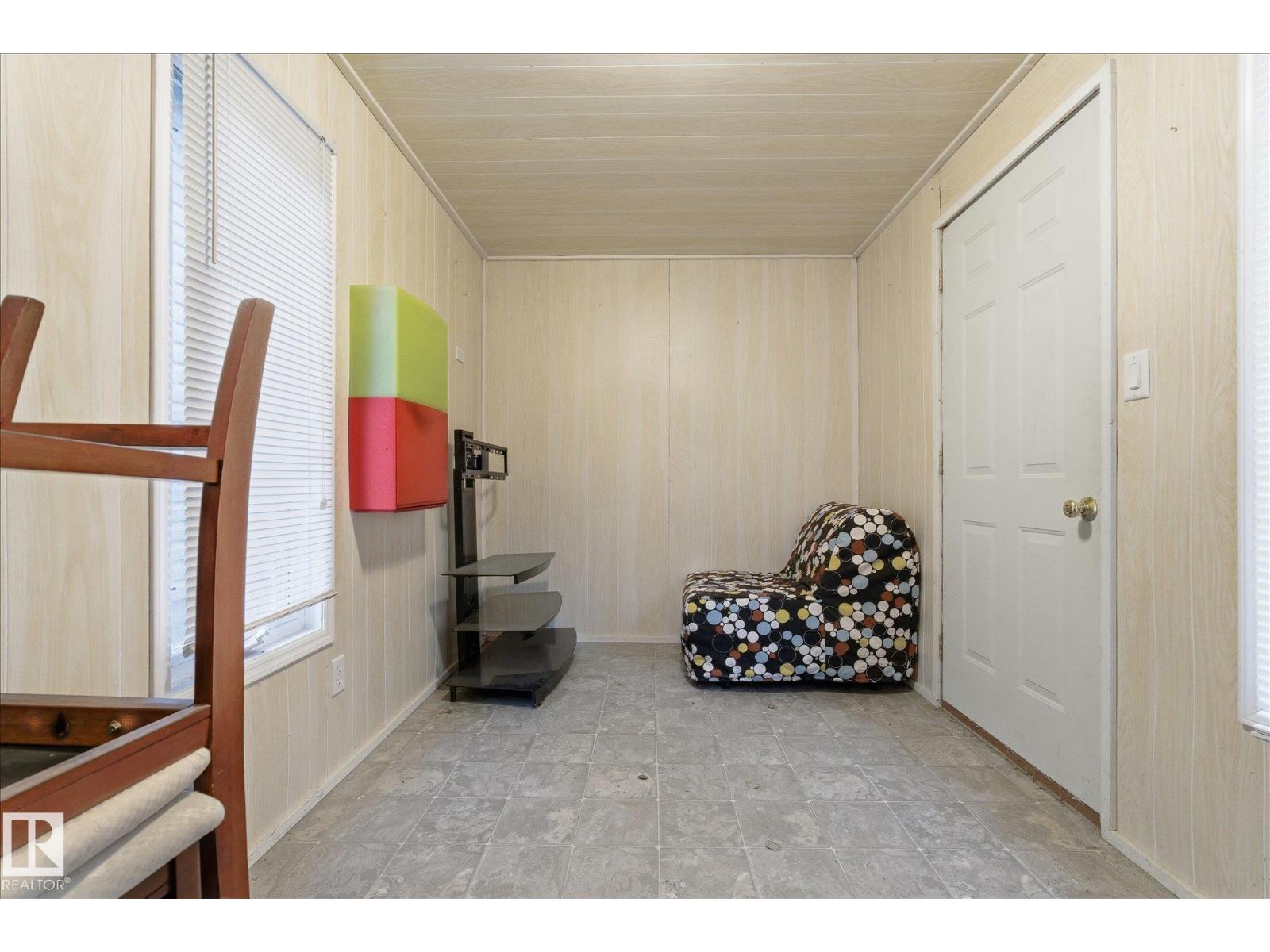 299 Lakeshore Drive - 25