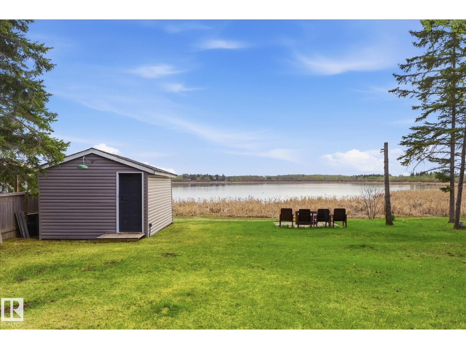 299 Lakeshore Drive - 32