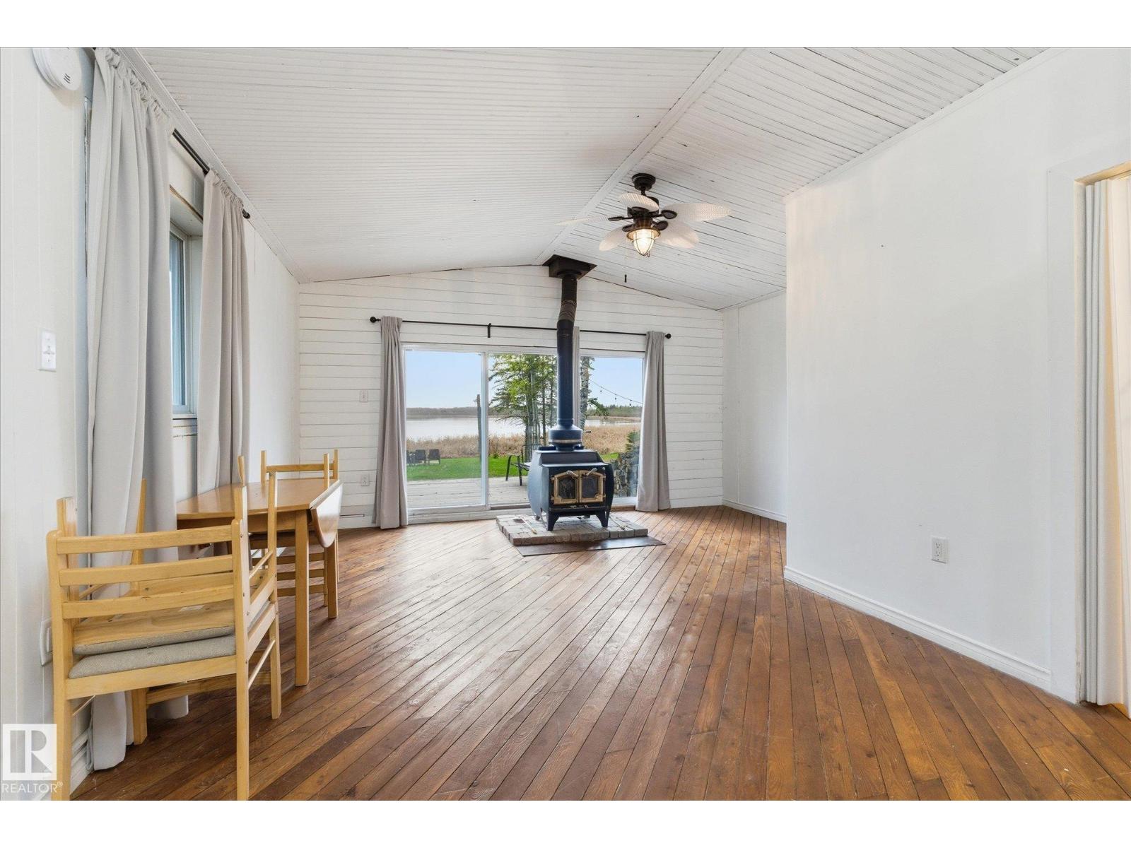 299 Lakeshore Drive - 11