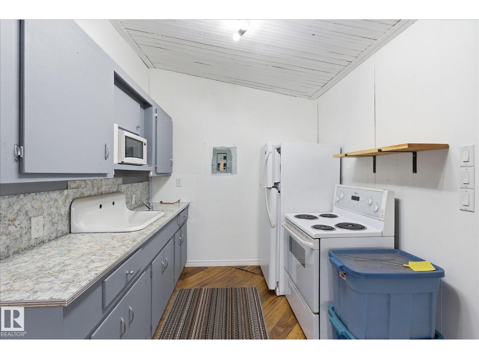 299 Lakeshore Drive - 8