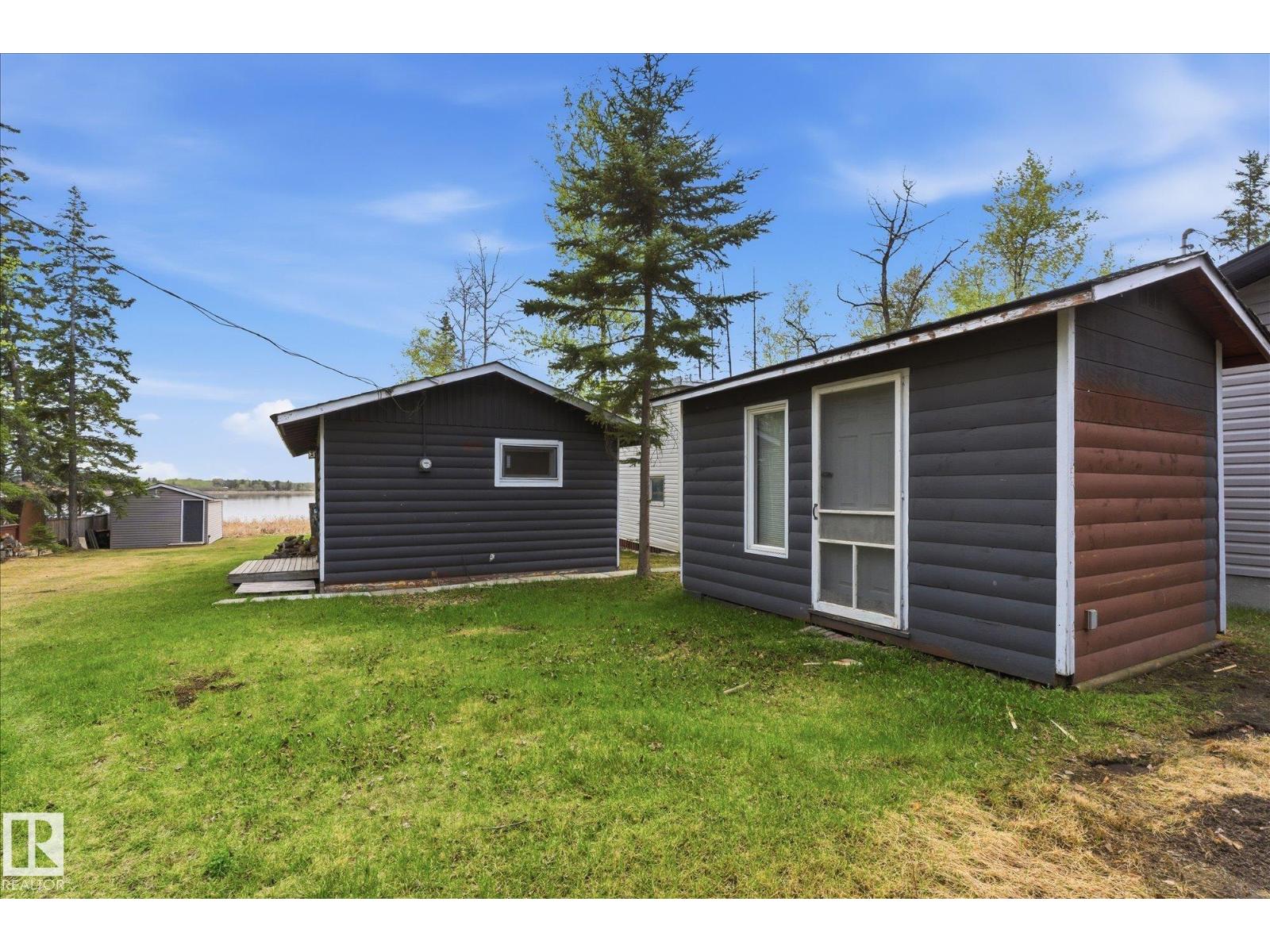 299 Lakeshore Drive - 4