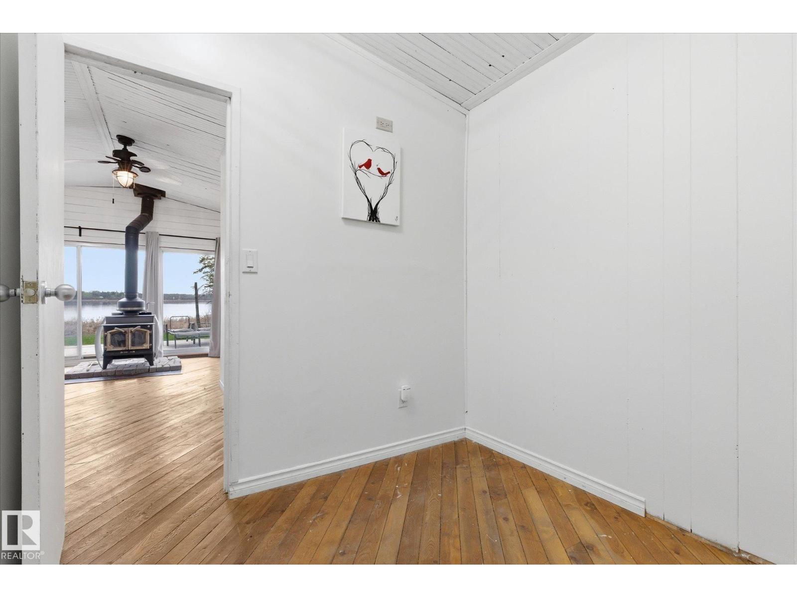 299 Lakeshore Drive - 17