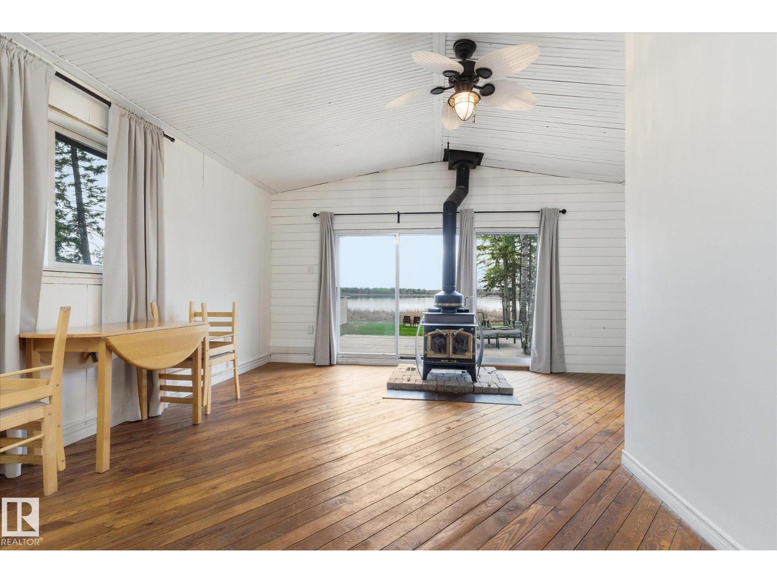 299 Lakeshore Drive - 12