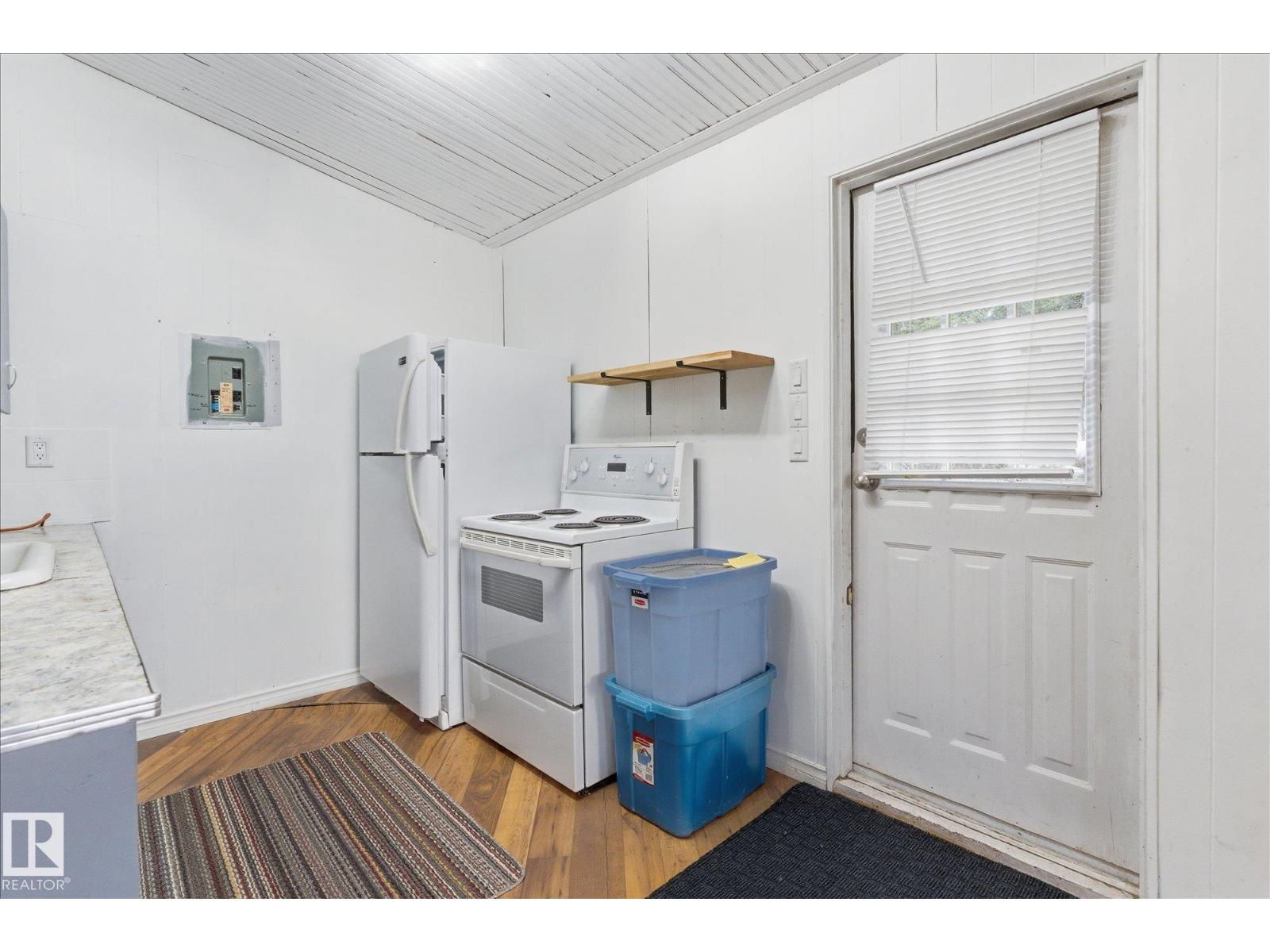299 Lakeshore Drive - 10