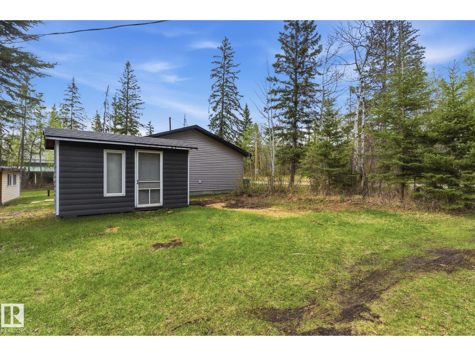 299 Lakeshore Drive - 24