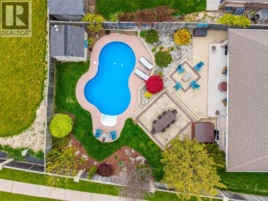 482 AUTUMN BREEZE DRIVE, Sarnia, Ontario, N7S0C4 — Photo 9