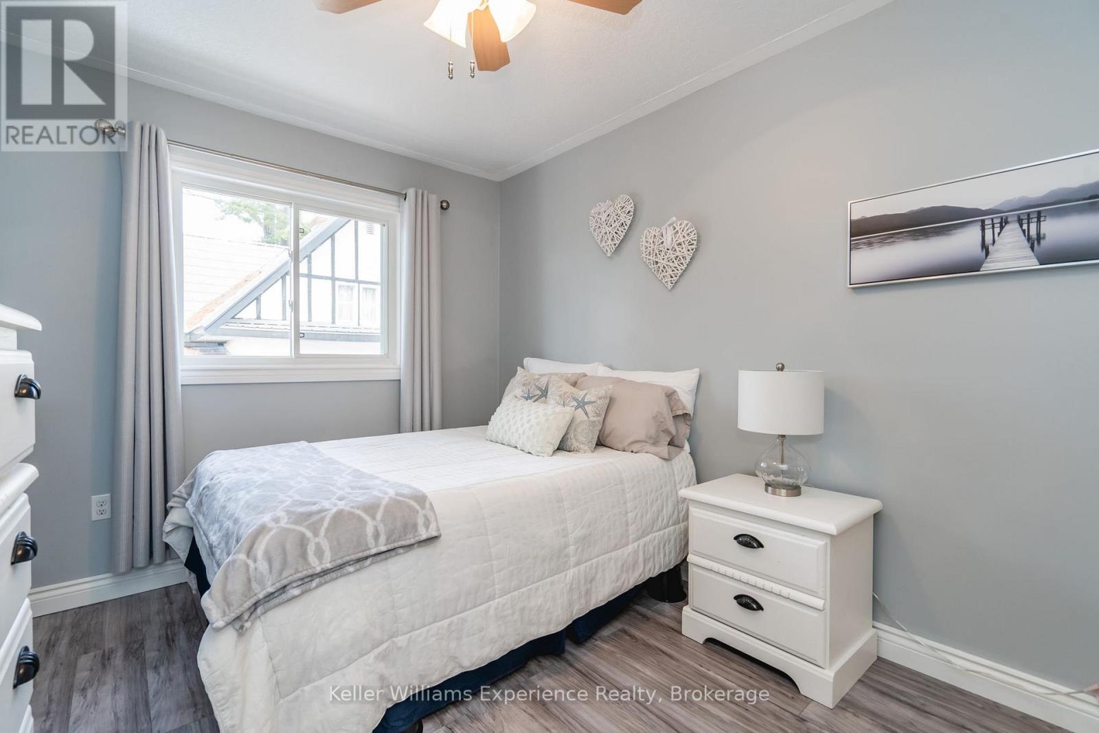 10 CLARENCE AVENUE - 12