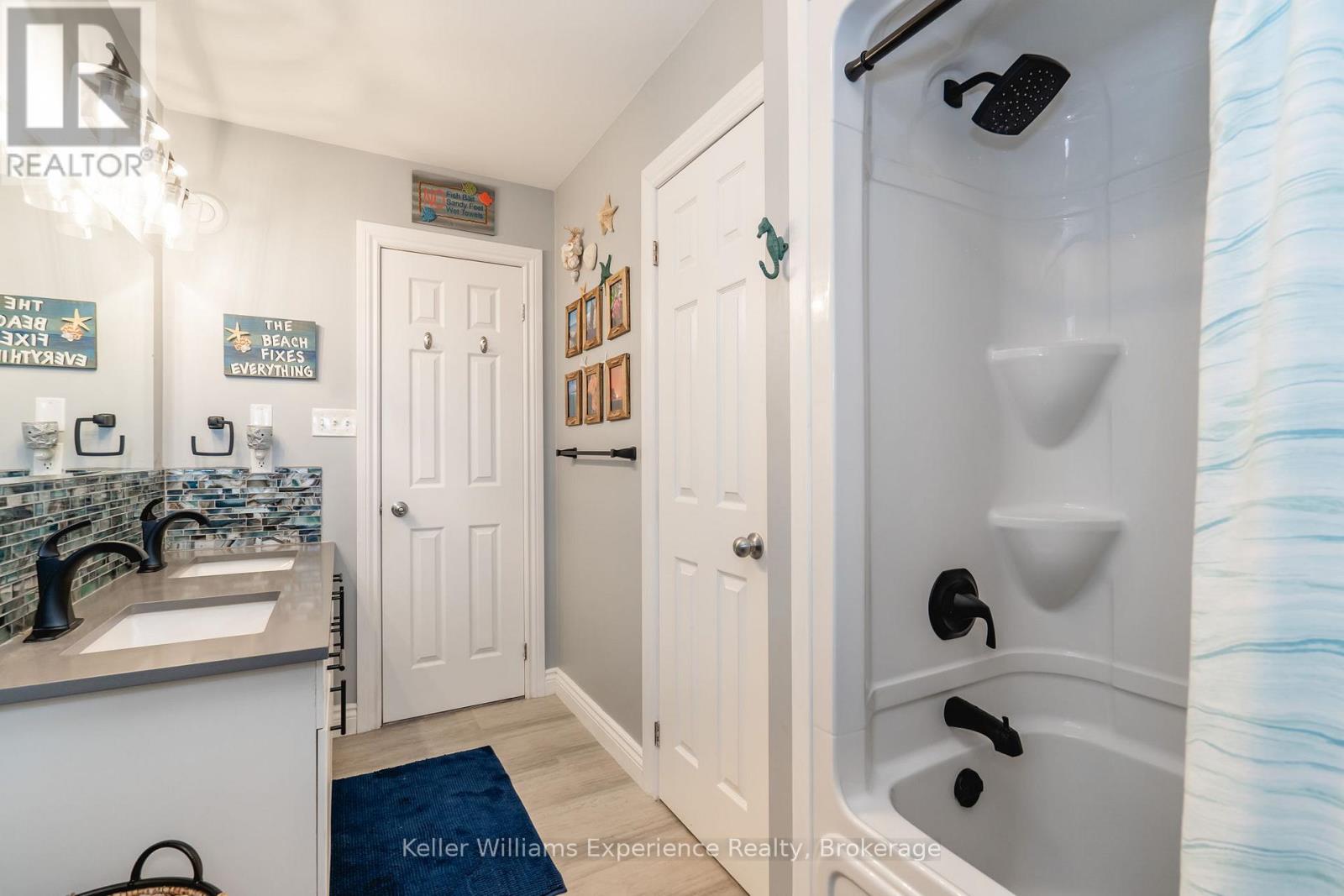 10 CLARENCE AVENUE - 14