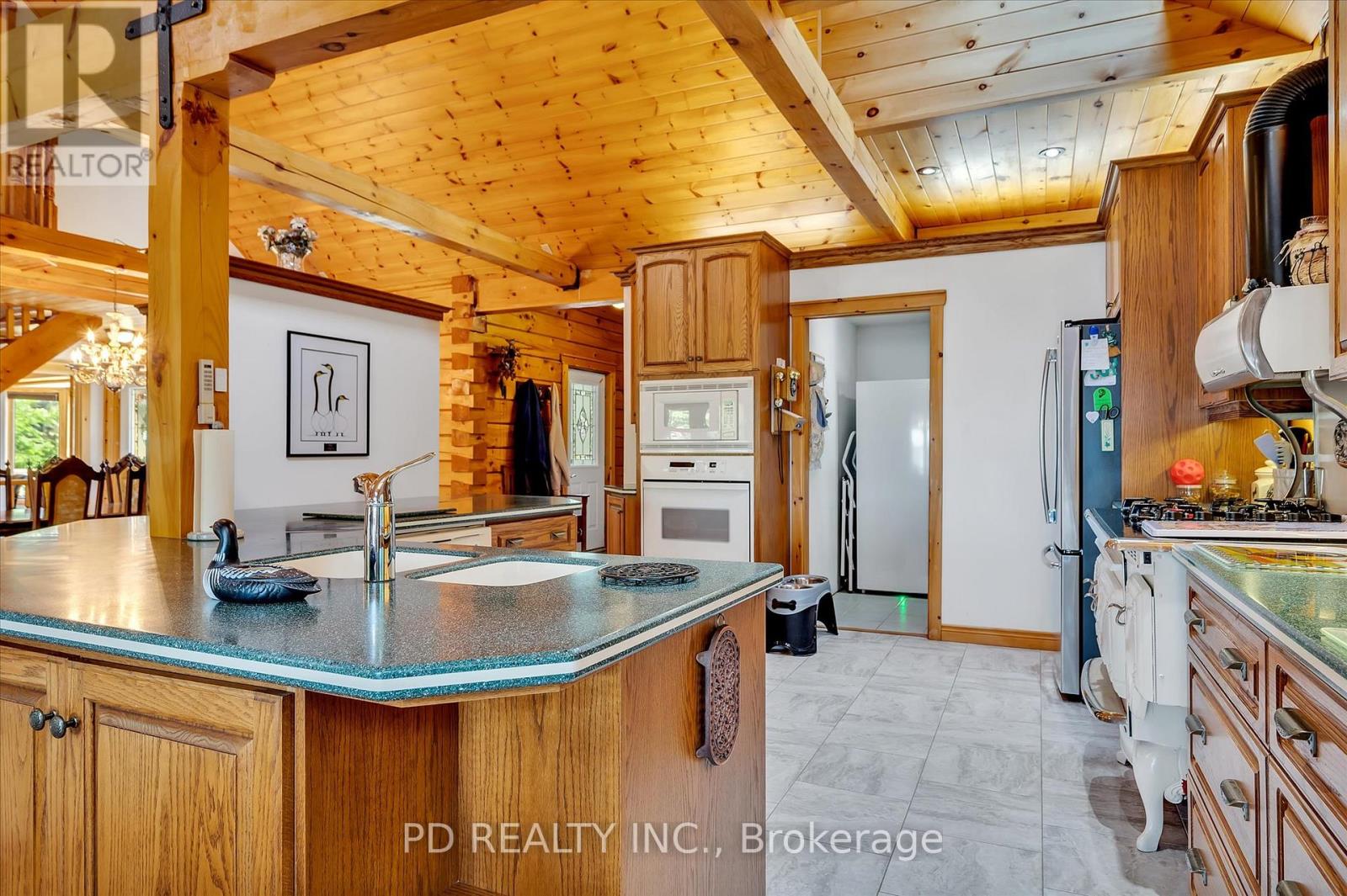 48 STURGEON GLEN ROAD - 20