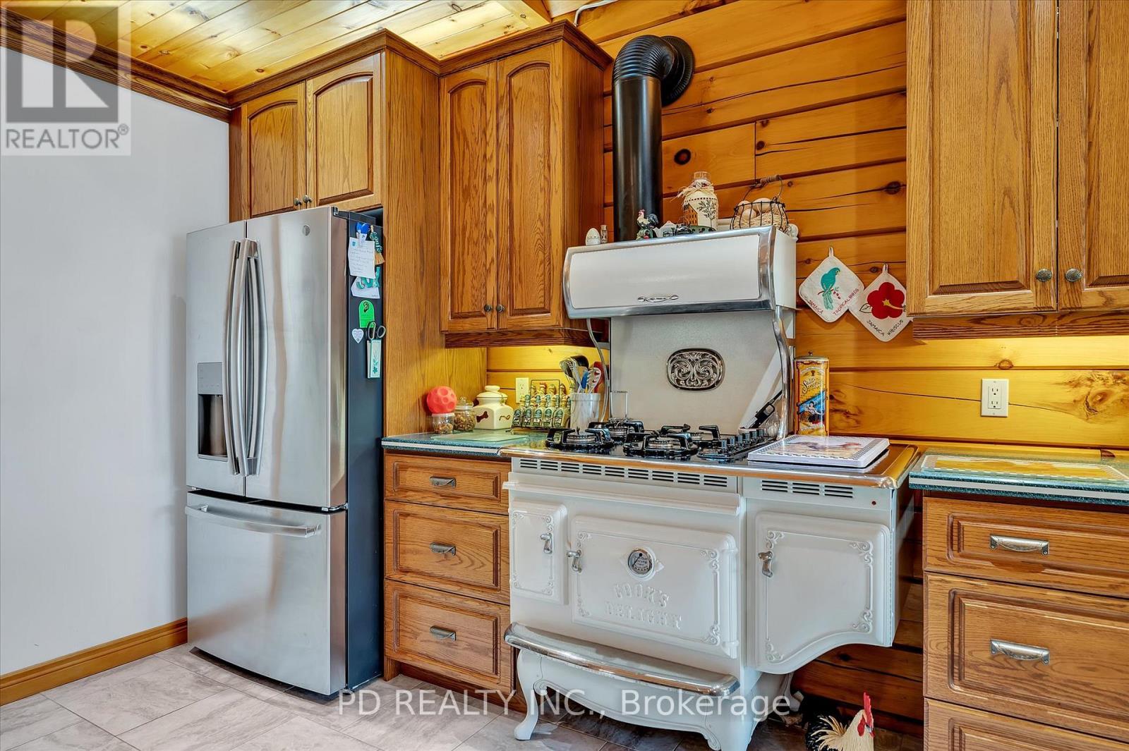 48 STURGEON GLEN ROAD - 23