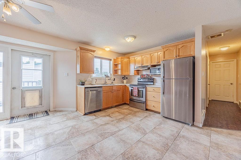 5026 53 Ave - 5