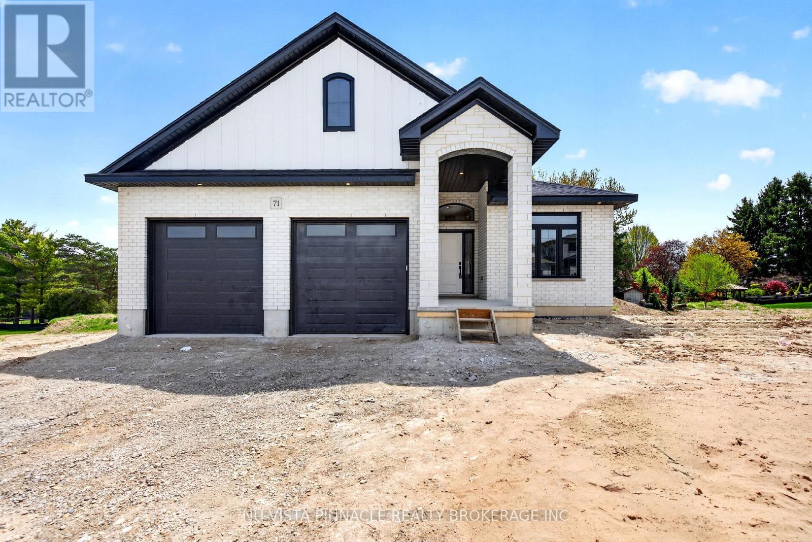 71 BASIL CRESCENT - 3