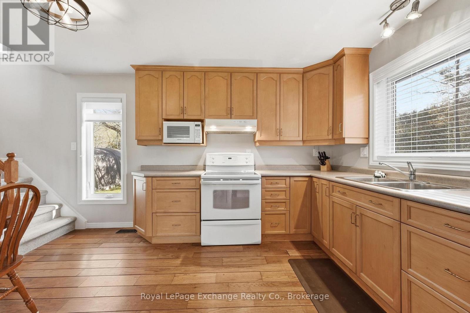 924 TANGLEWOOD DRIVE - 10