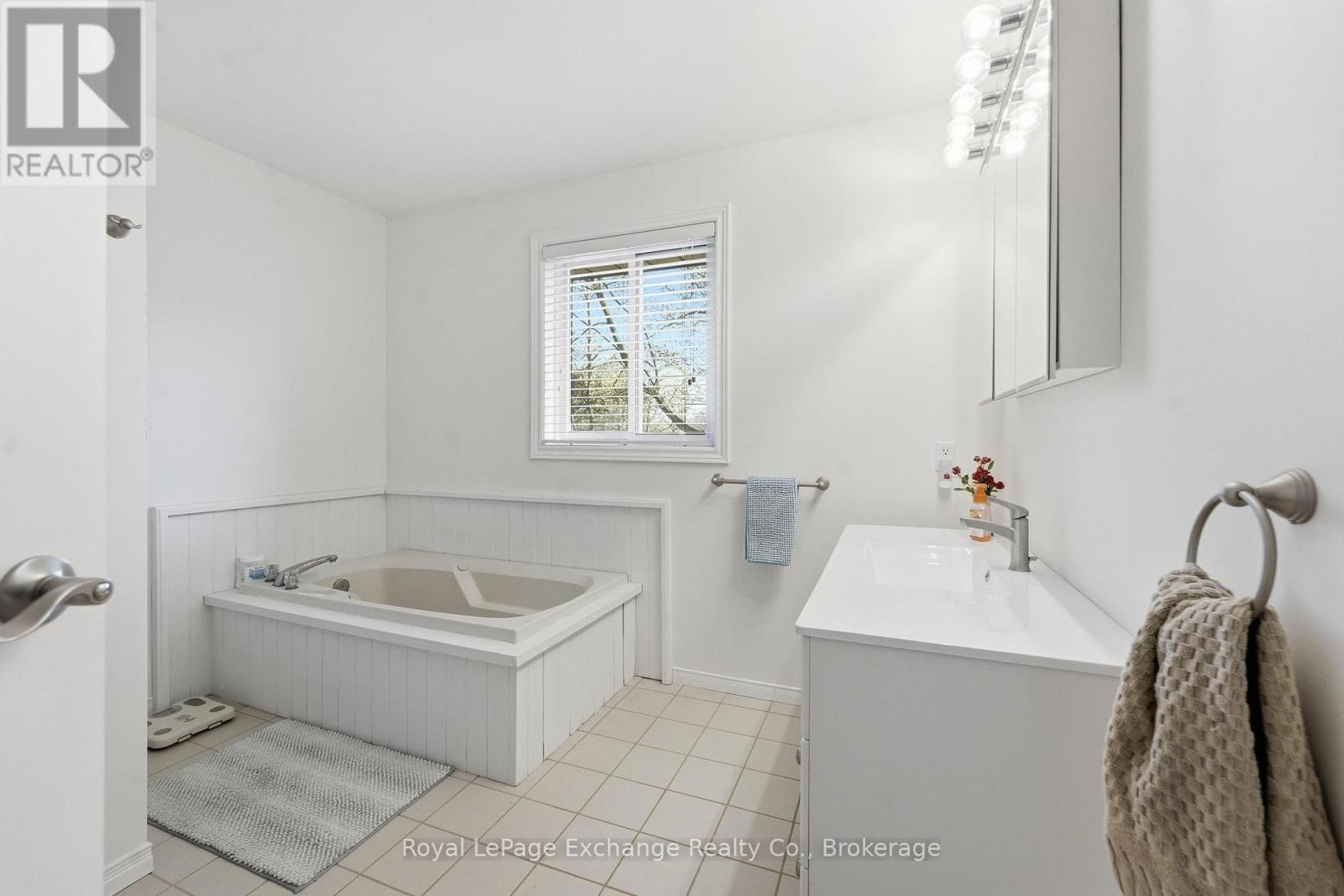 924 TANGLEWOOD DRIVE - 24