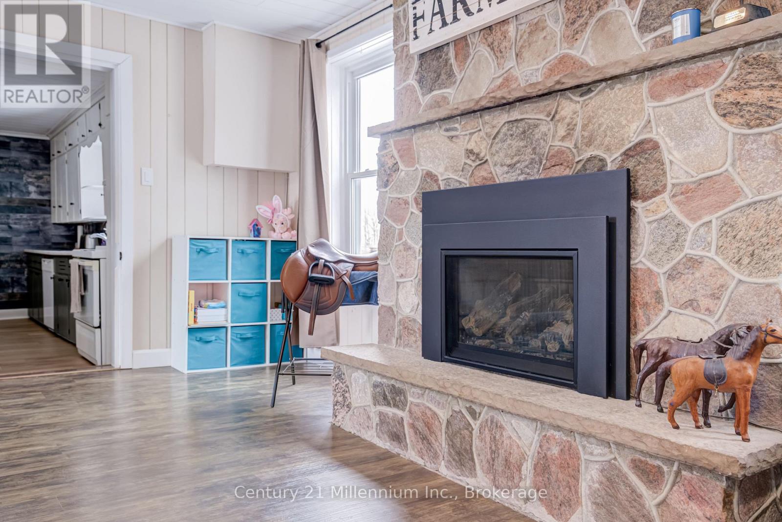 441090 ELM STREET - 27