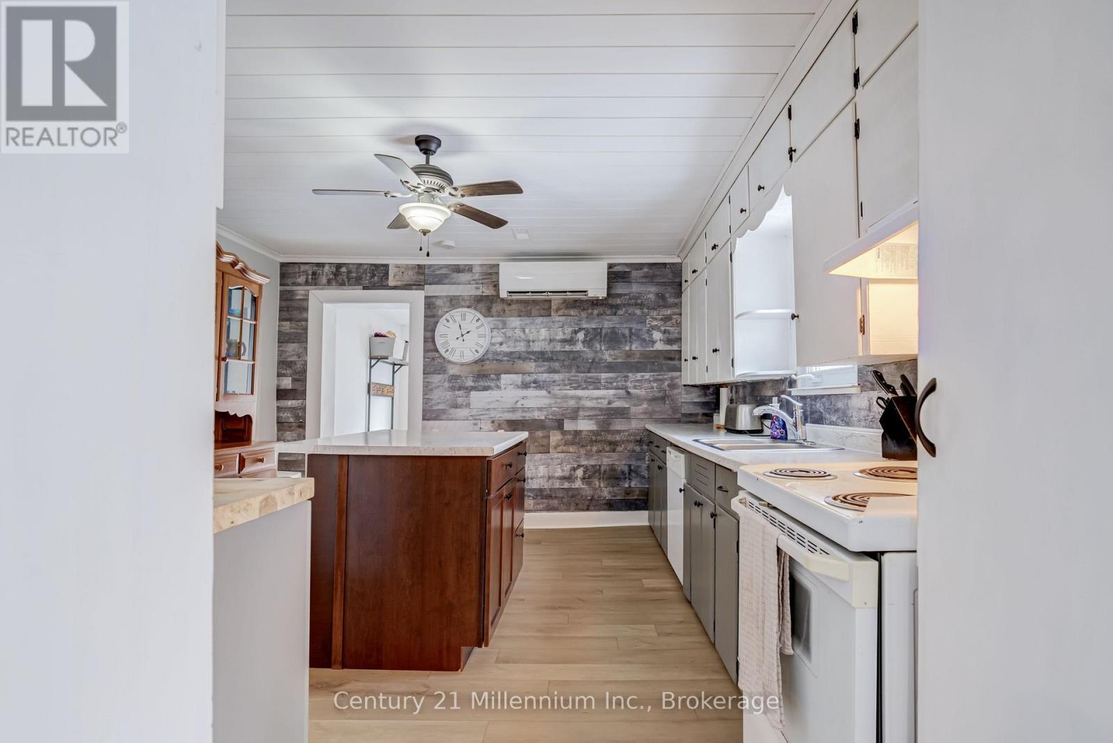 441090 ELM STREET - 30