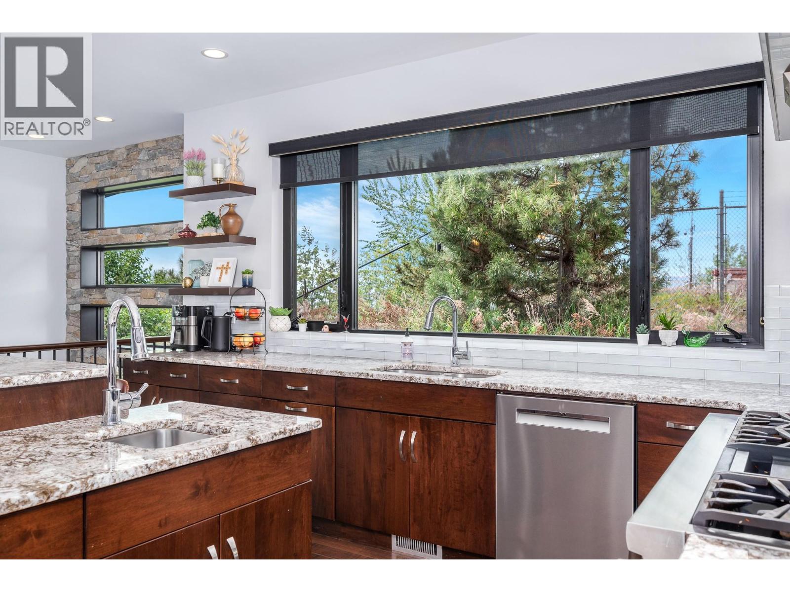 7436 Sun Peaks Drive, Vernon