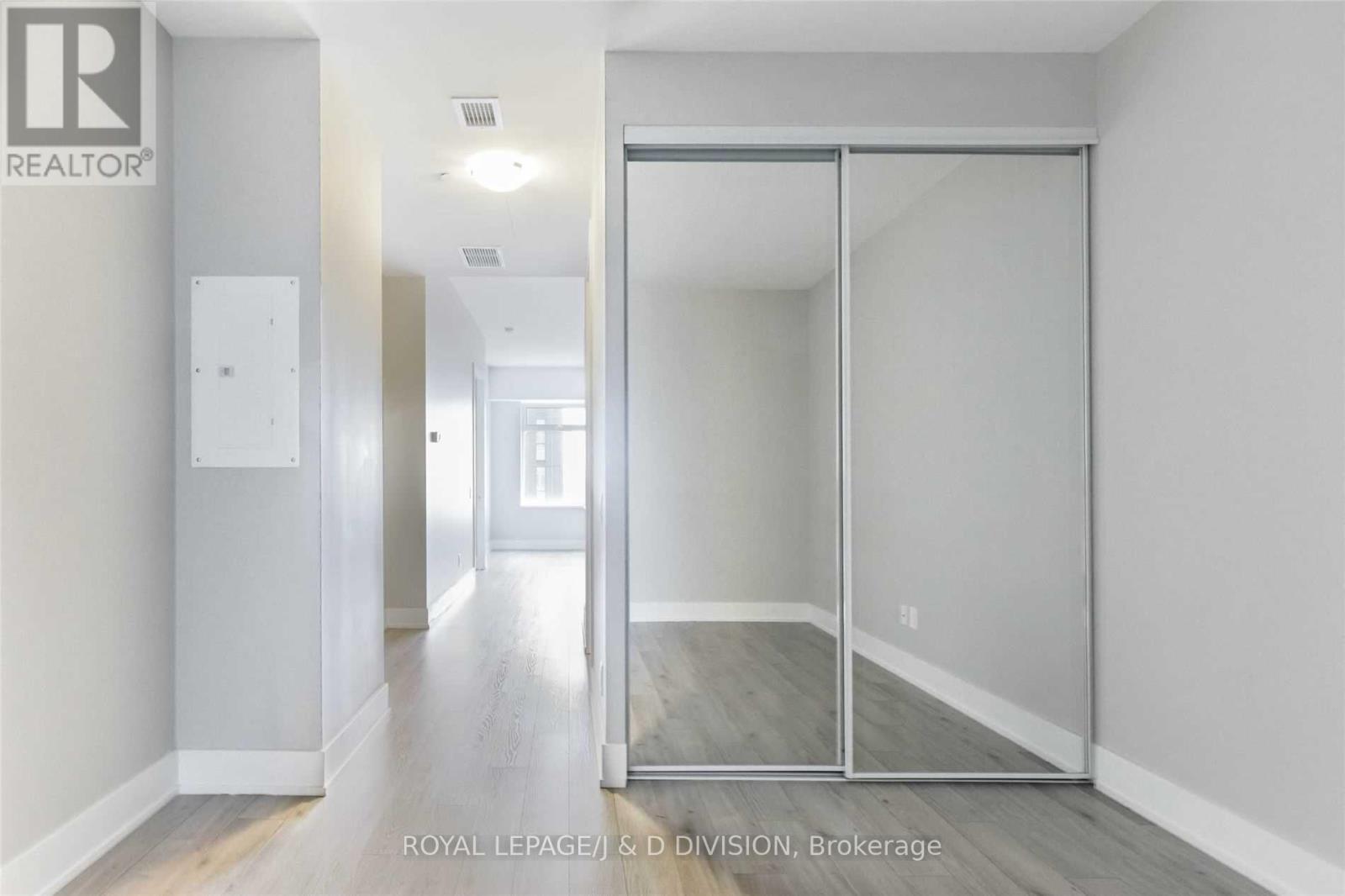 #1408 111 ST CLAIR AVENUE W - 17
