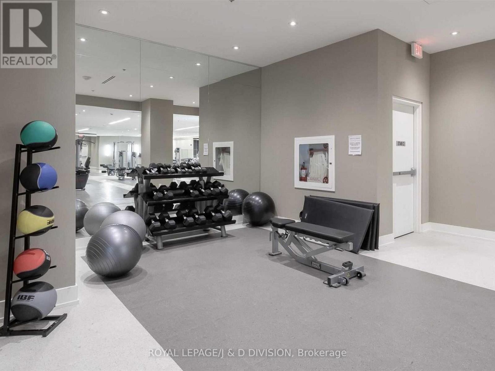#1408 111 ST CLAIR AVENUE W - 32