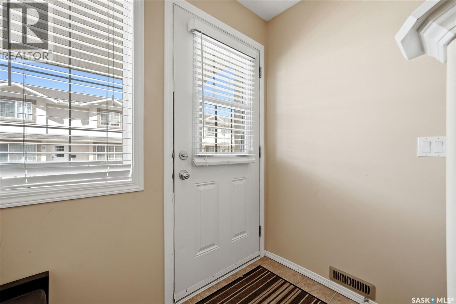#40 2751 Windsor Park ROAD - Image 3