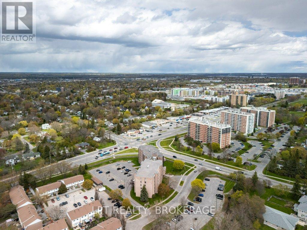 #303 17 ELDON HALL PLACE - 4