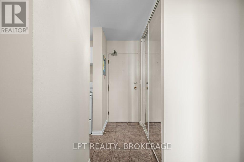 #303 17 ELDON HALL PLACE - 6