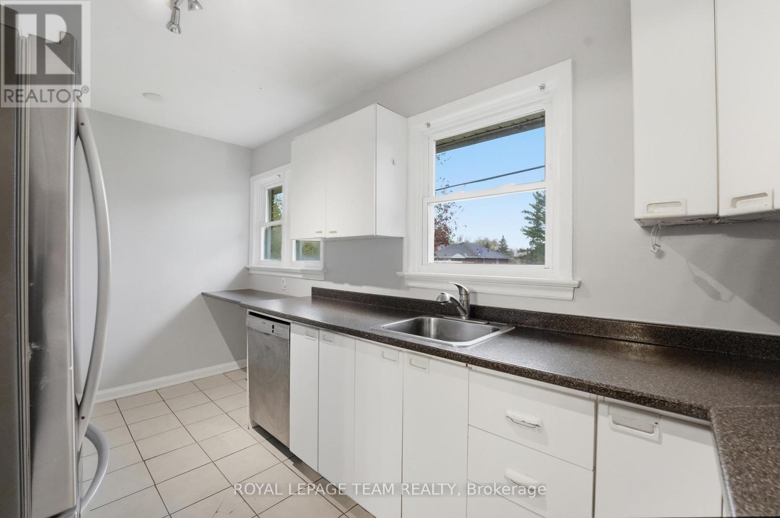 49 CROWNHILL STREET - 12
