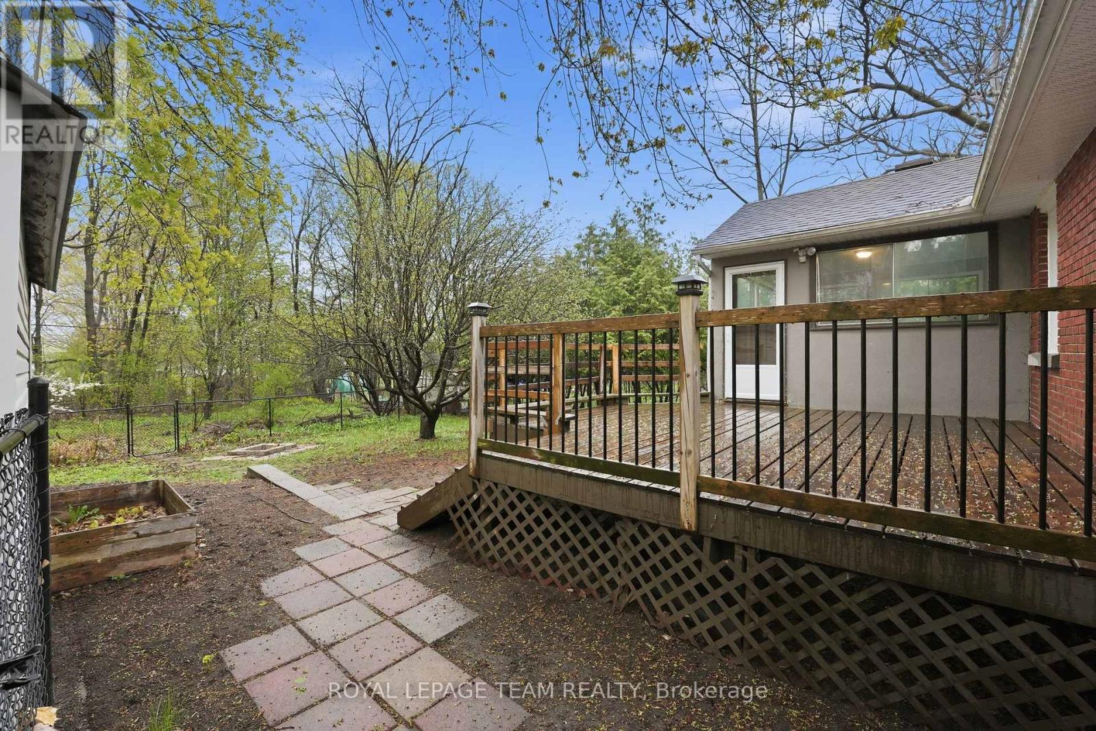 49 CROWNHILL STREET - 38