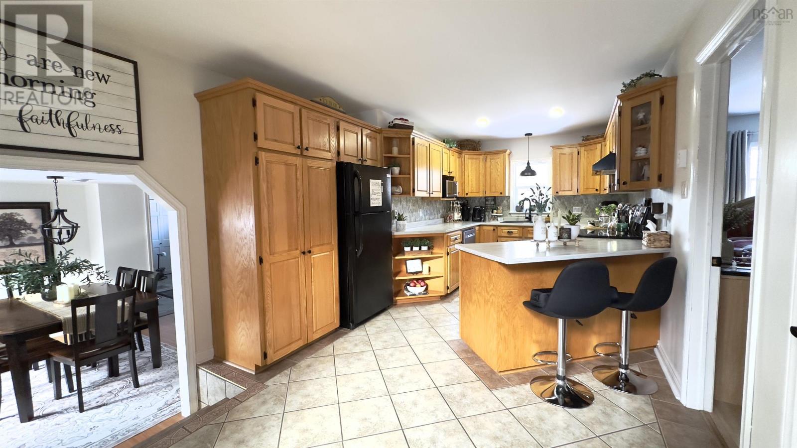 12 Clam Point Road - Image 3