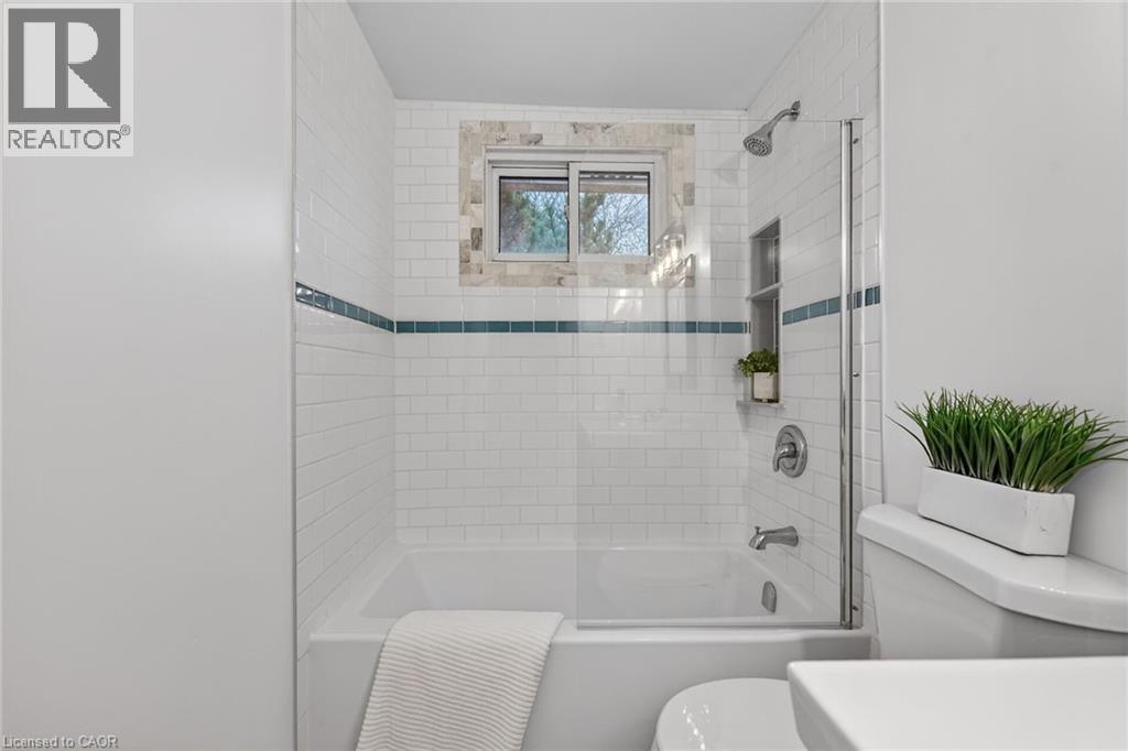 167 DARLINGTON Drive, Hamilton, Ontario, L9C2M4 — Photo 11