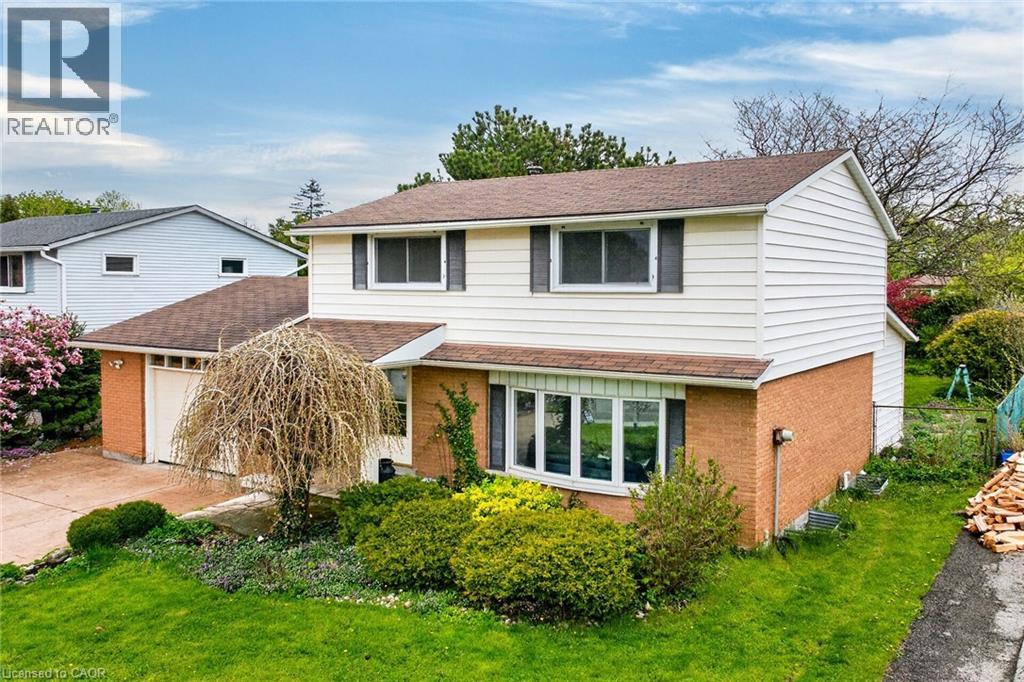167 DARLINGTON Drive, Hamilton, Ontario, L9C2M4 — Photo 9