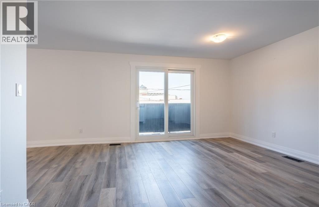 4289 MOUNTAIN Street Unit# 3, Beamsville, Ontario, L0R1B0 — Photo 12