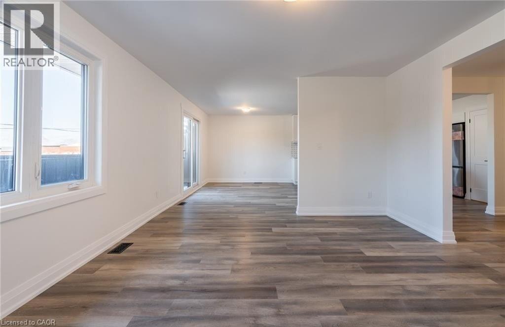 4289 MOUNTAIN Street Unit# 3, Beamsville, Ontario, L0R1B0 — Photo 2