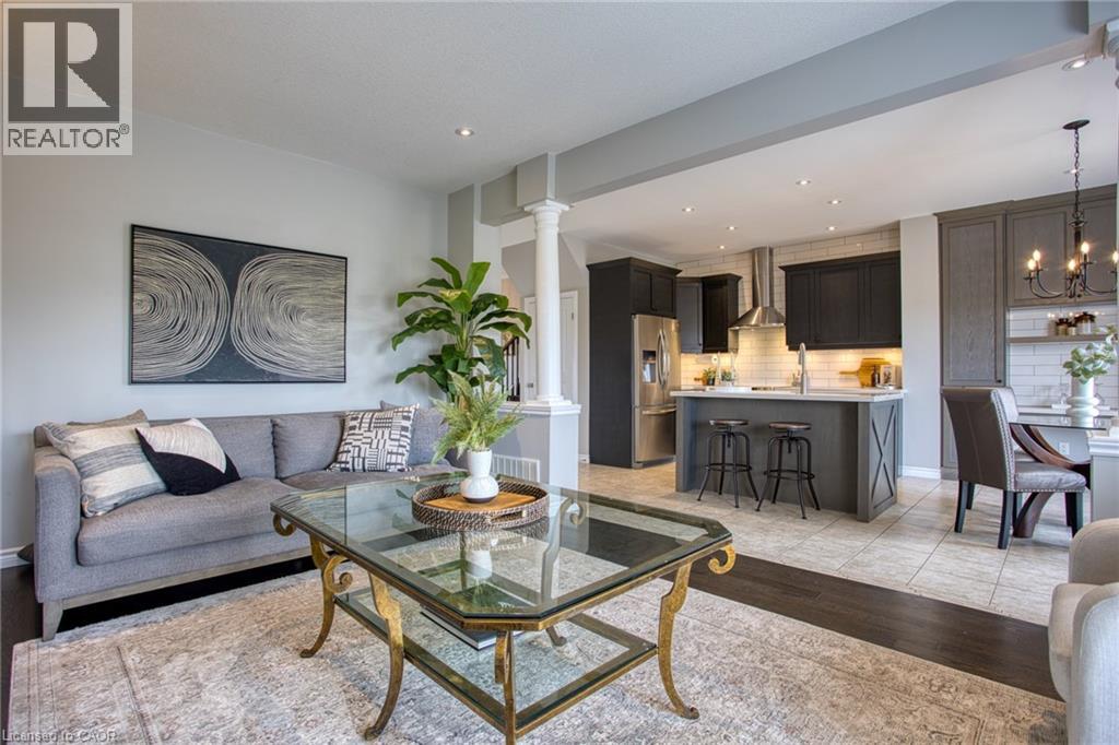 49 LAMPMAN Drive - 16