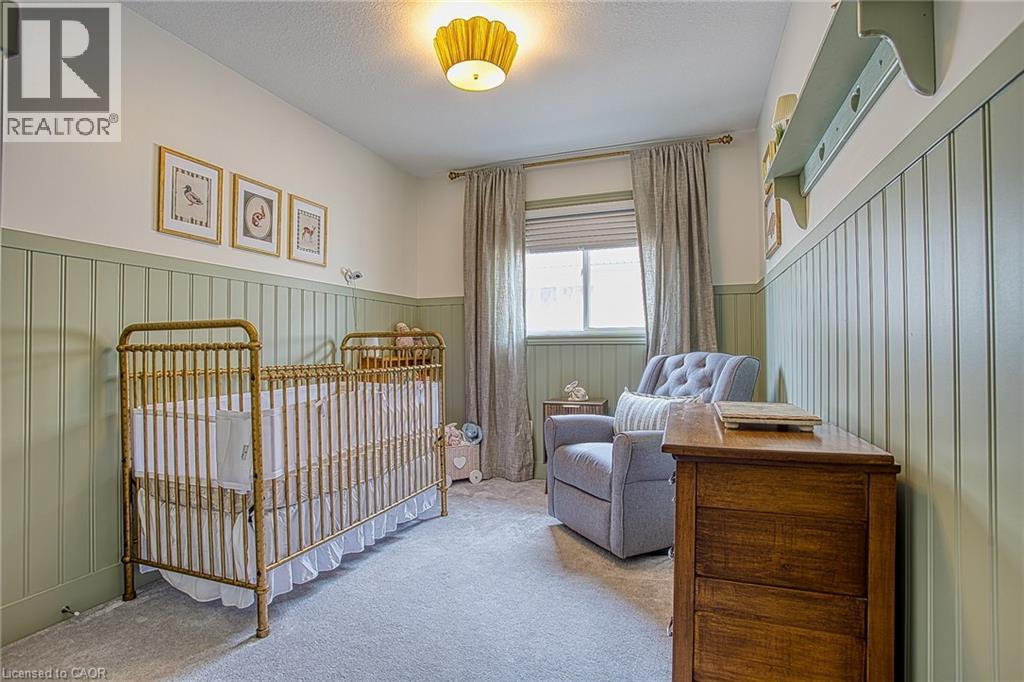 49 LAMPMAN Drive - 24