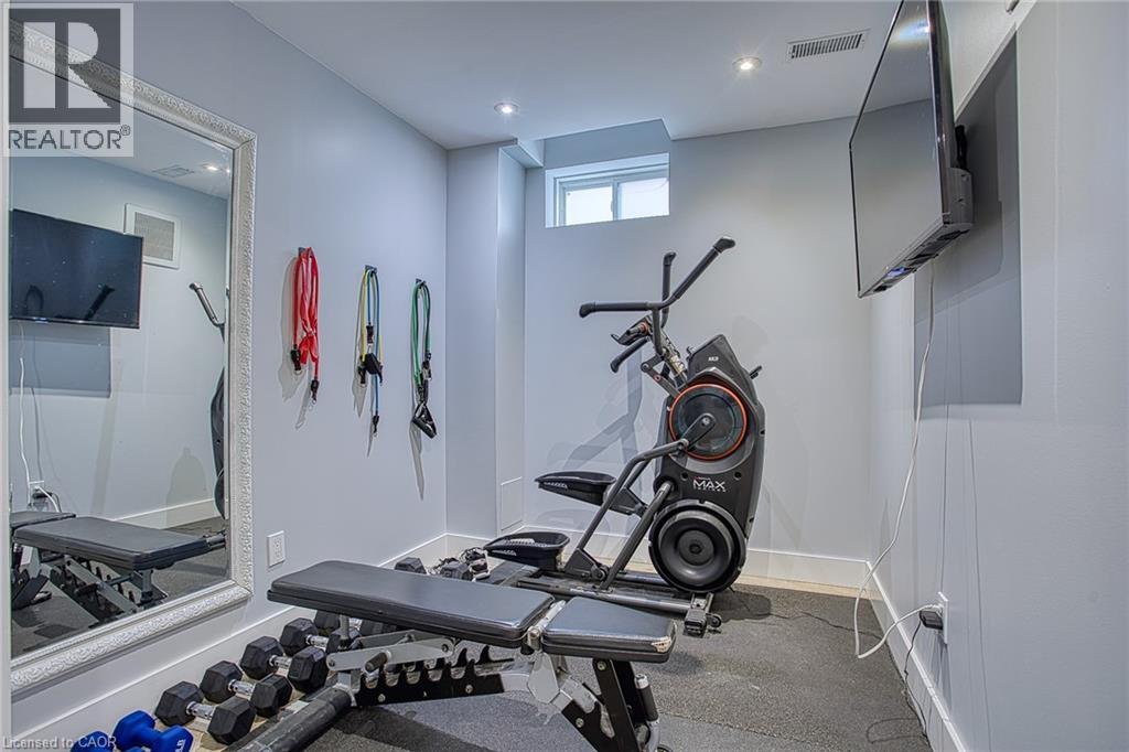 49 LAMPMAN Drive - 35