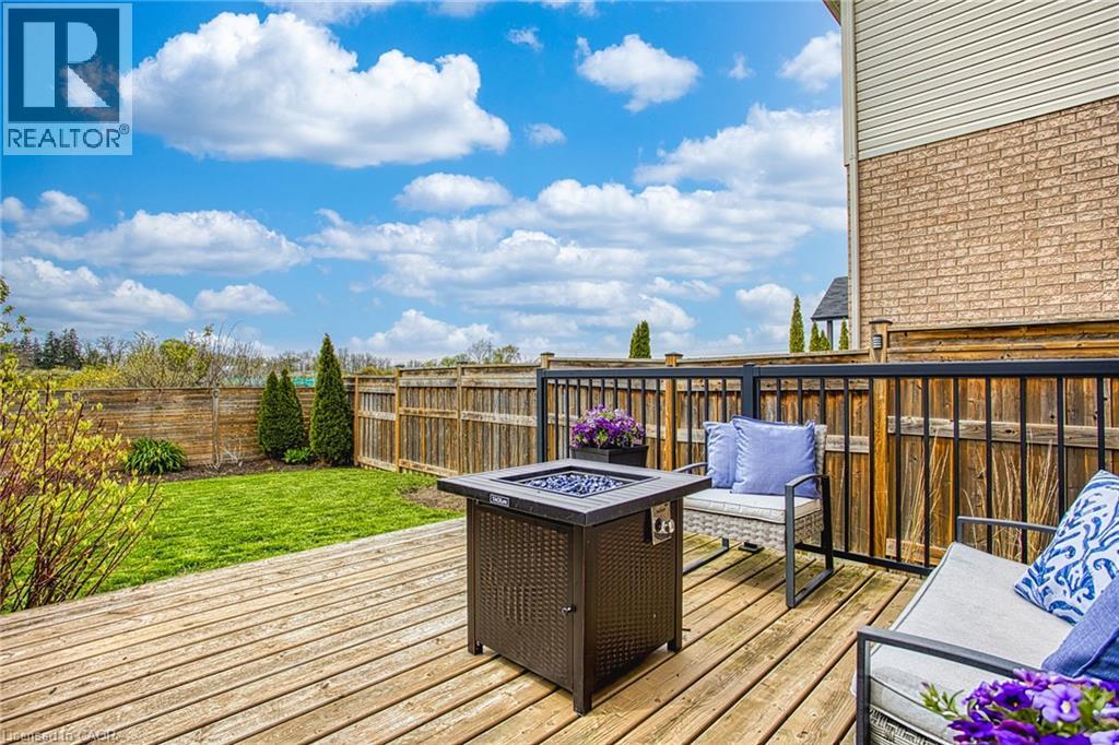 49 LAMPMAN Drive - 37