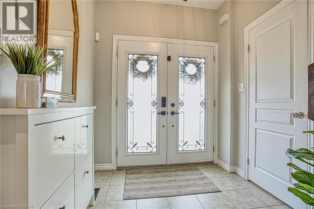 49 LAMPMAN Drive - 5